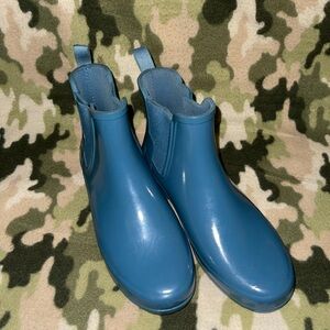 Ladies Size 6 Blue Hunter ankle boots